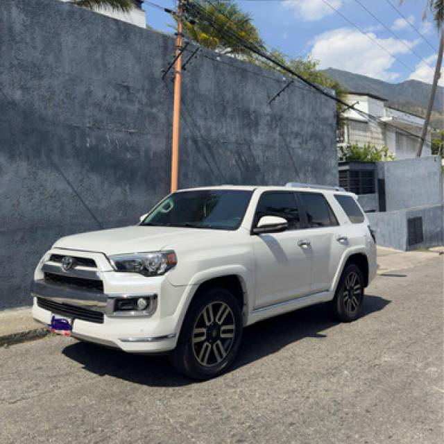 Toyota 4Runner Limited 2015 Mun. Chacao (sur)