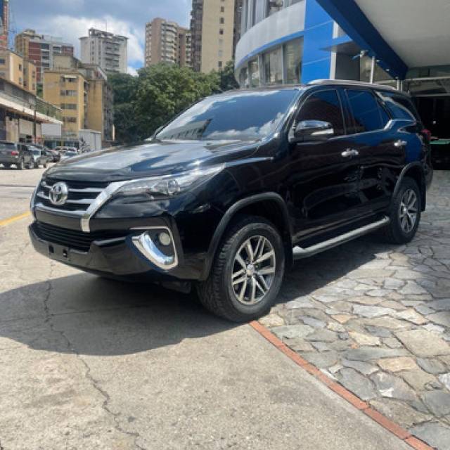 Toyota Fortuner 2019 Mun. Libertador (Sur)