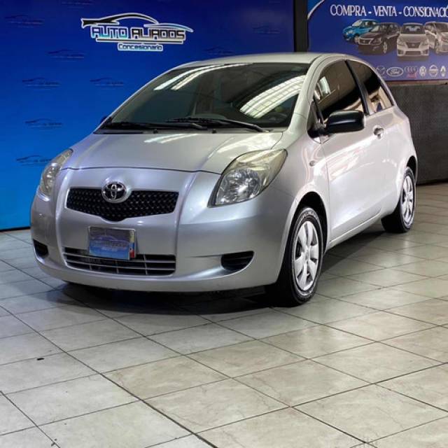 Toyota Yaris 2008 2-1 impecable 2008 Mun. Chacao (norte)